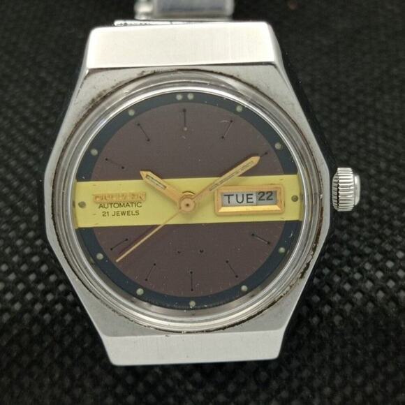 Vintage 1971 Citizen Automatic Womans Silver Watch W/daydate & Gold accents main image 5